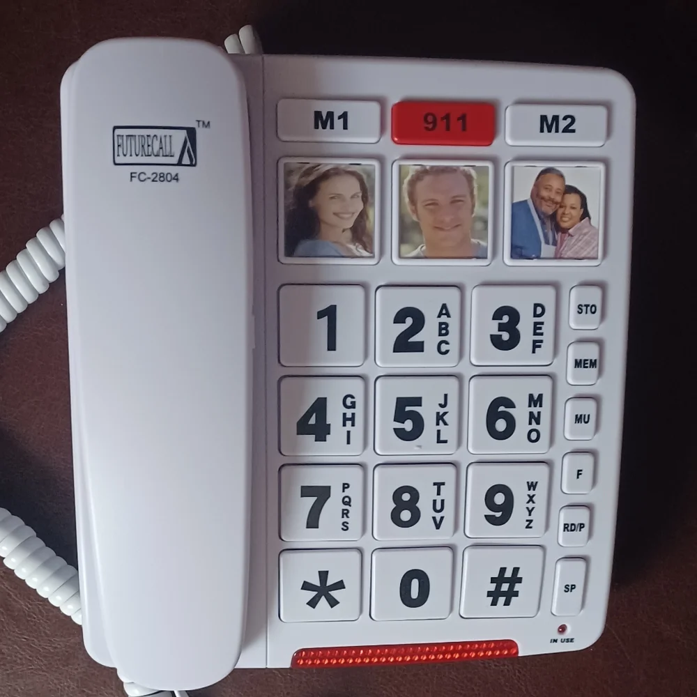 FUTURECALL FC 2804 phone with big numbers for seniors - Picture 2 of 5